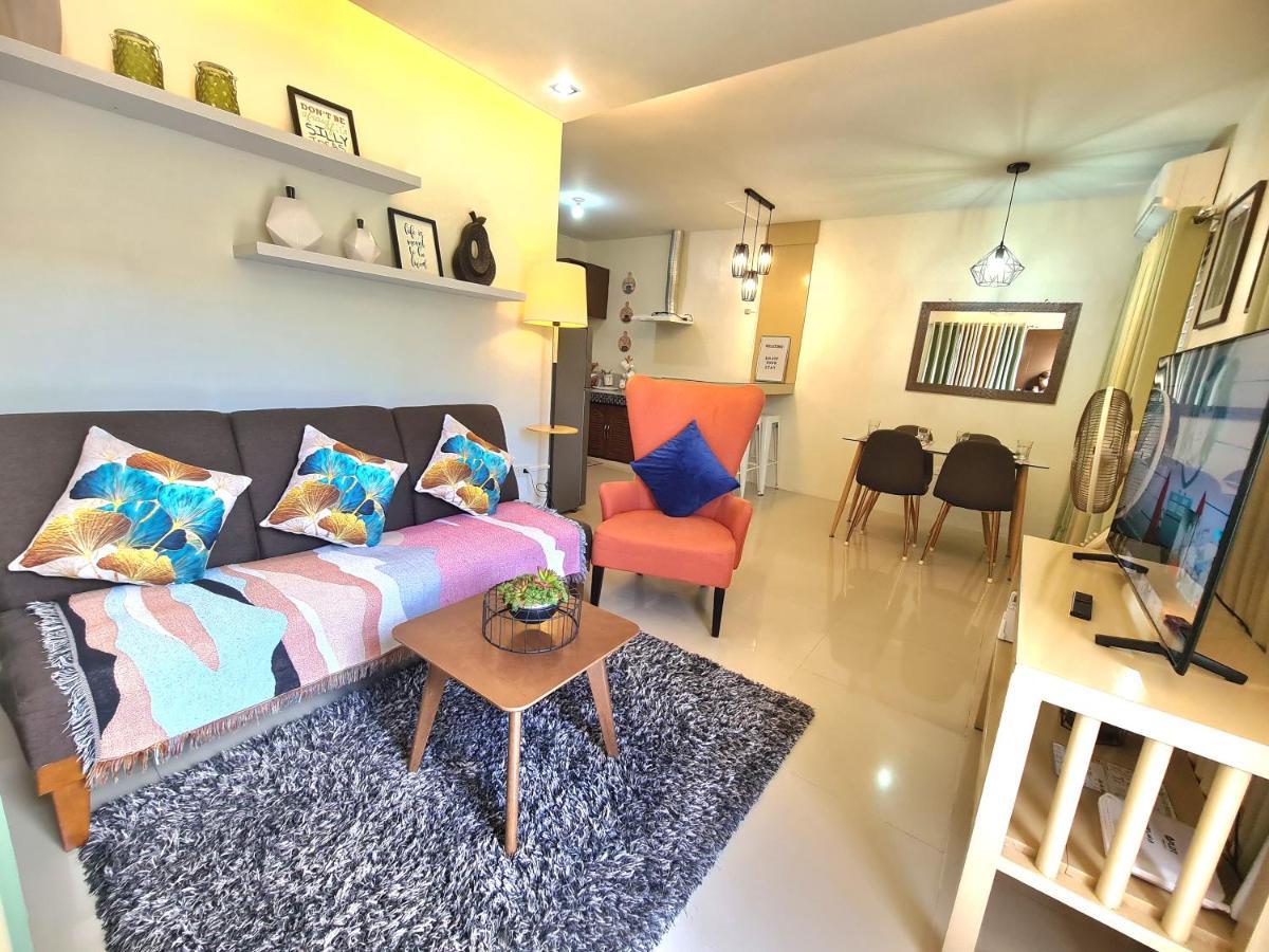 Fully Furnished Apartment With Netflix And Wifi Batangas Exterior foto