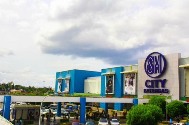 Fully Furnished Apartment With Netflix And Wifi Batangas Exterior foto